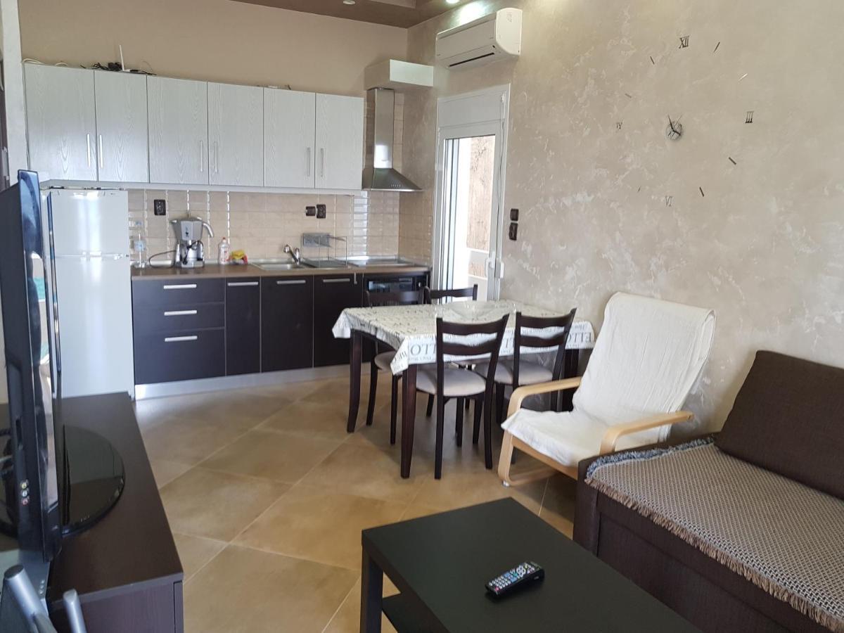 Luxury Apartment On The First Line ! Nea Kallikrateia Exterior photo